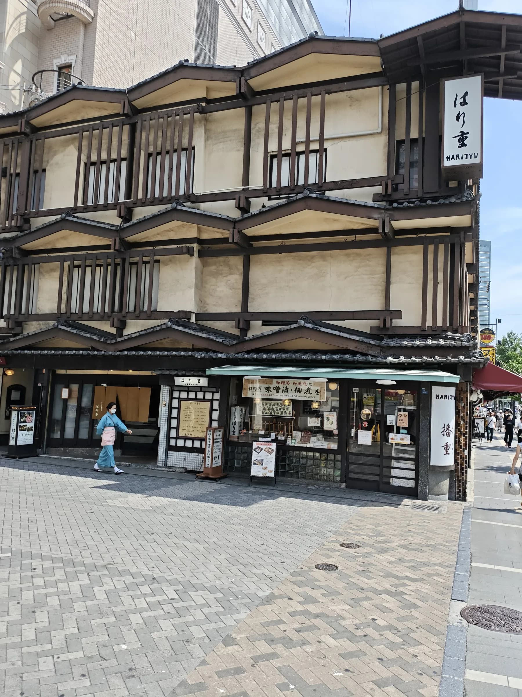 Osaka Minami à pied : néons de Dotonbori, saveurs de Kuromon et culture pop