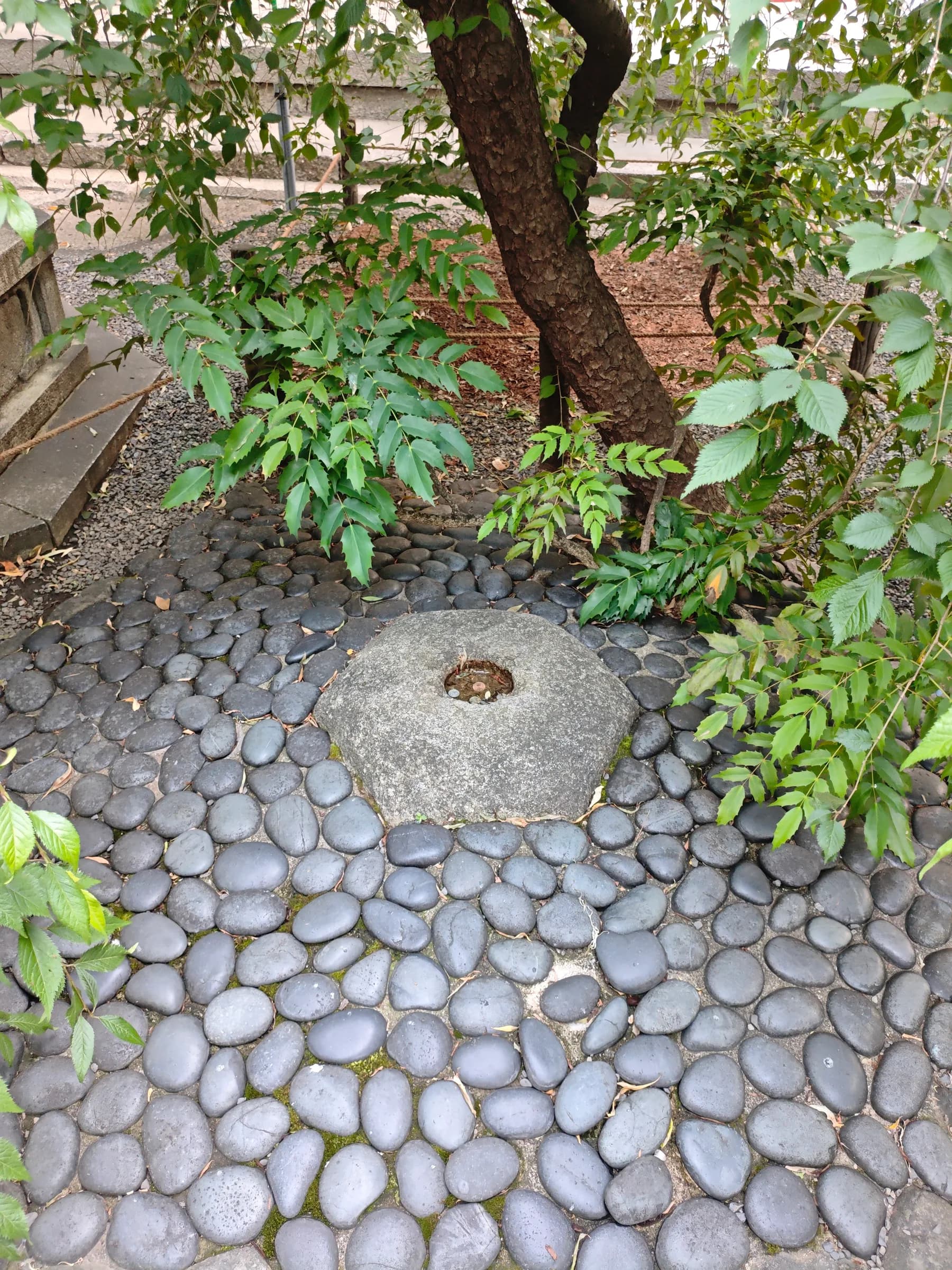 Heso-Ishi (Navel Stone)