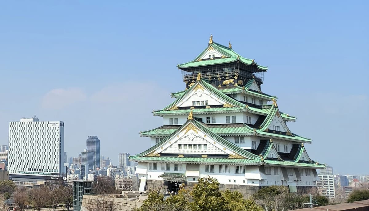 Osaka Day Trip: From Toyotomi Castle to Retro Shinsekai