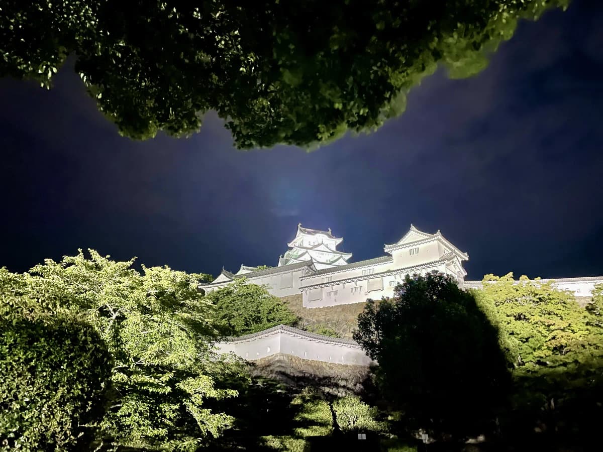 Himeji à pied : le Héron blanc, les jardins de Koko-en et le mont Shosha