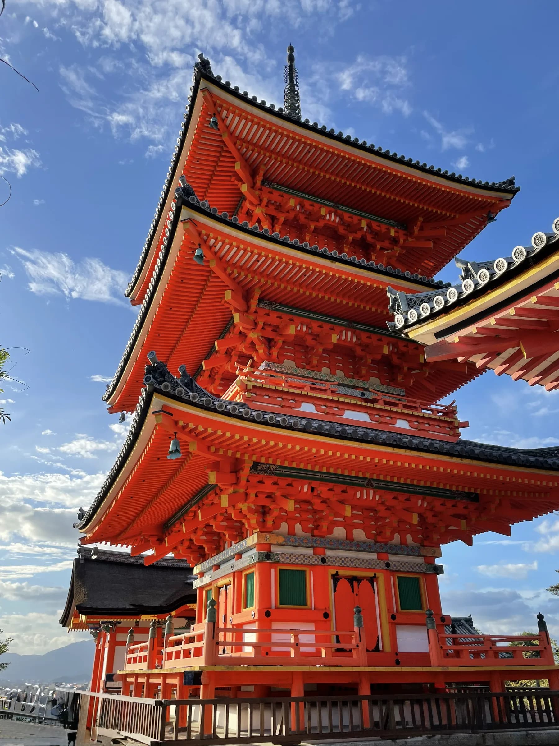 Kiyomizu-dera & Higashiyama at Dawn: Historic Alleys Before the Crowds