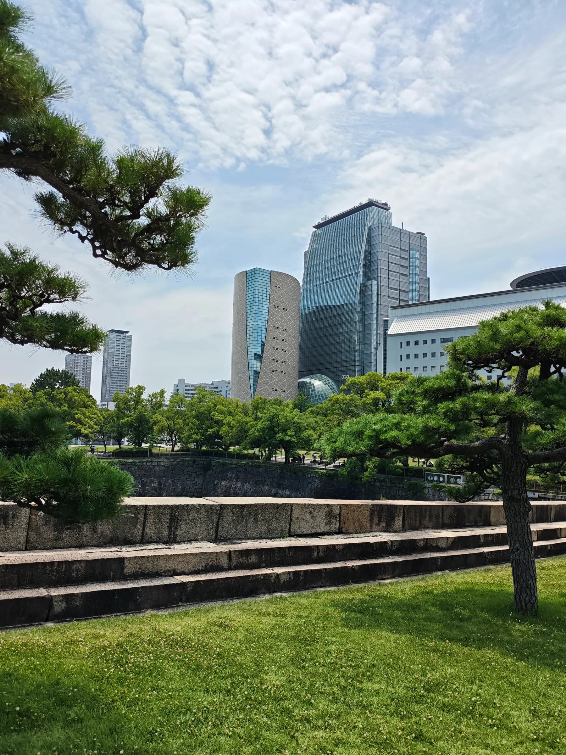 Osaka Day Trip: From Toyotomi Castle to Retro Shinsekai