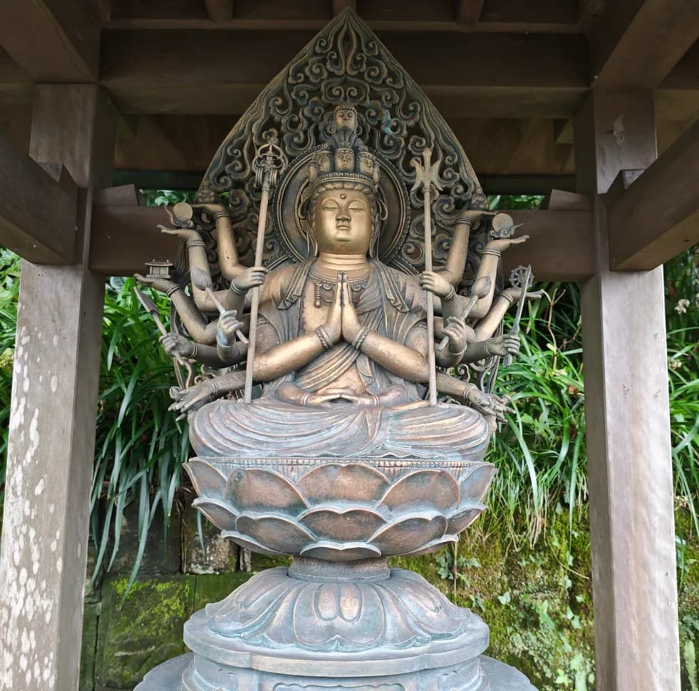 Kamakura Half-Day Walking Tour: Great Buddha, Hase-dera and Forest Trail
